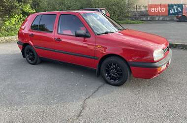 Хетчбек Volkswagen Golf 1994 в 