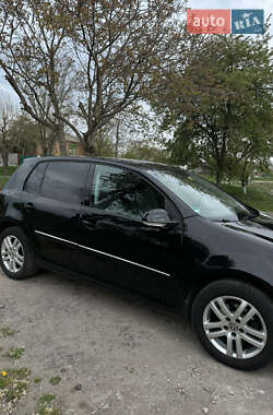 Хетчбек Volkswagen Golf 2008 в 