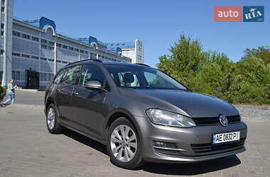 Универсал Volkswagen Golf 2015 в 