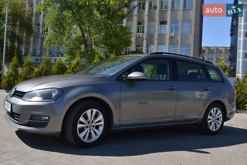 Универсал Volkswagen Golf 2015 в Днепре