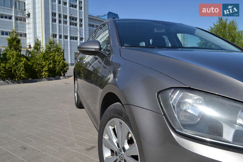 Универсал Volkswagen Golf 2015 в Днепре