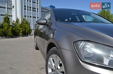 Универсал Volkswagen Golf 2015 в 