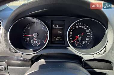 Хетчбек Volkswagen Golf 2010 в 