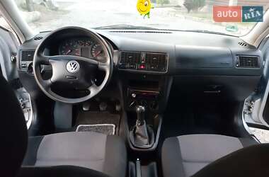Универсал Volkswagen Golf 2000 в 