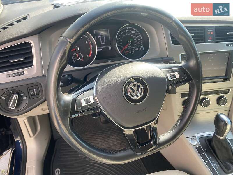 Універсал Volkswagen Golf 2016 в Львові