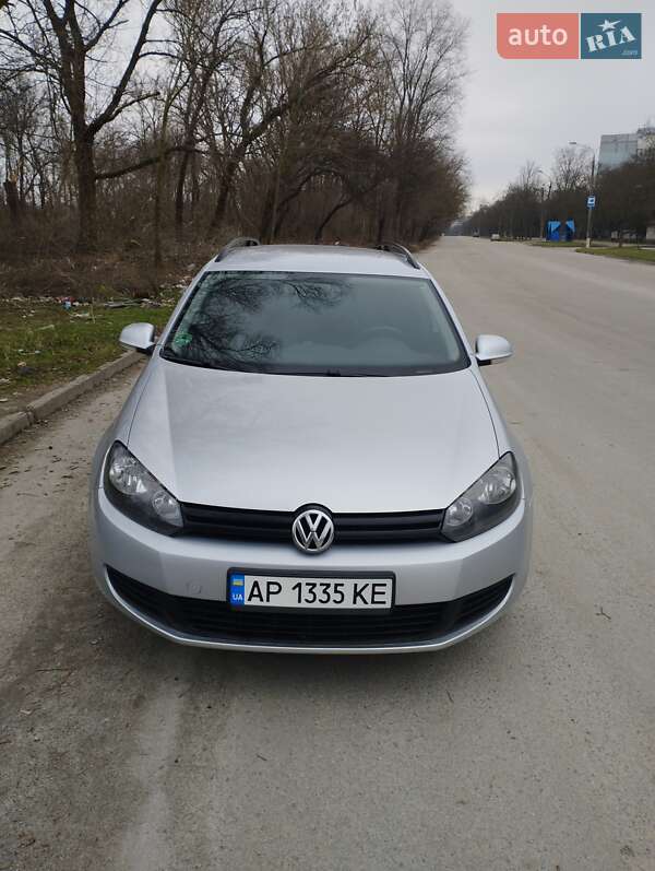 Универсал Volkswagen Golf 2009 в 