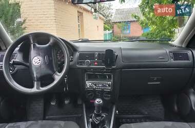 Хетчбек Volkswagen Golf 1998 в 