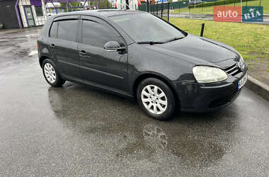 Хетчбек Volkswagen Golf 2004 в Києві