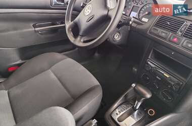 Универсал Volkswagen Golf 2005 в 