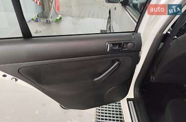 Универсал Volkswagen Golf 2005 в 