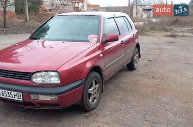 Хетчбек Volkswagen Golf 1996 в Кролевці
