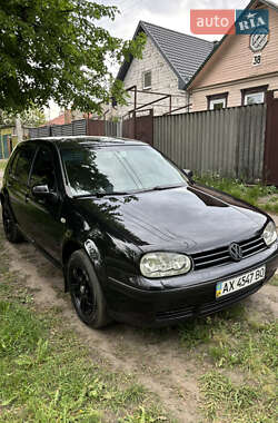 Хэтчбек Volkswagen Golf 2003 в Харькове