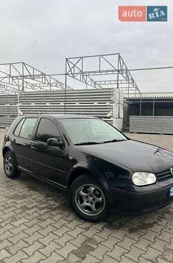 Хетчбек Volkswagen Golf 1998 в Снятині