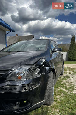 Хетчбек Volkswagen Golf 2005 в Луцьку