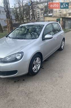 Хэтчбек Volkswagen Golf 2009 в 