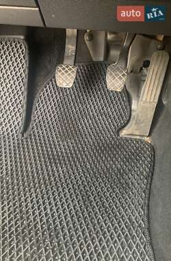 Хэтчбек Volkswagen Golf 2009 в 