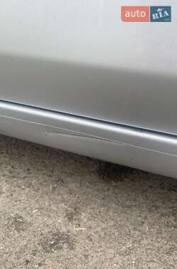 Хэтчбек Volkswagen Golf 2009 в 