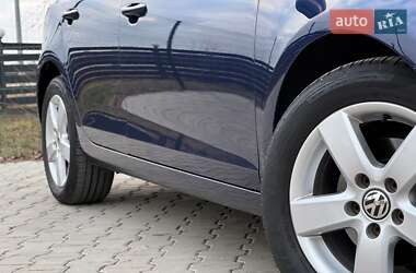 Хэтчбек Volkswagen Golf 2010 в 