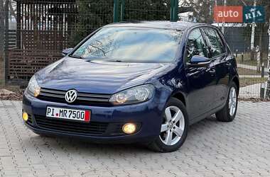 Хэтчбек Volkswagen Golf 2010 в 