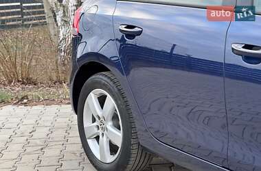 Хэтчбек Volkswagen Golf 2010 в 