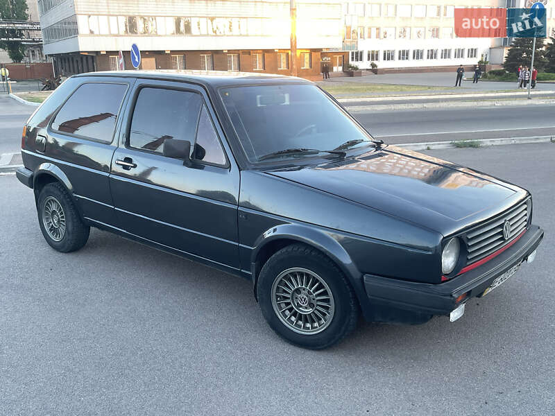Хэтчбек Volkswagen Golf 1986 в Днепре