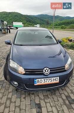 Хэтчбек Volkswagen Golf 2012 в Хусте