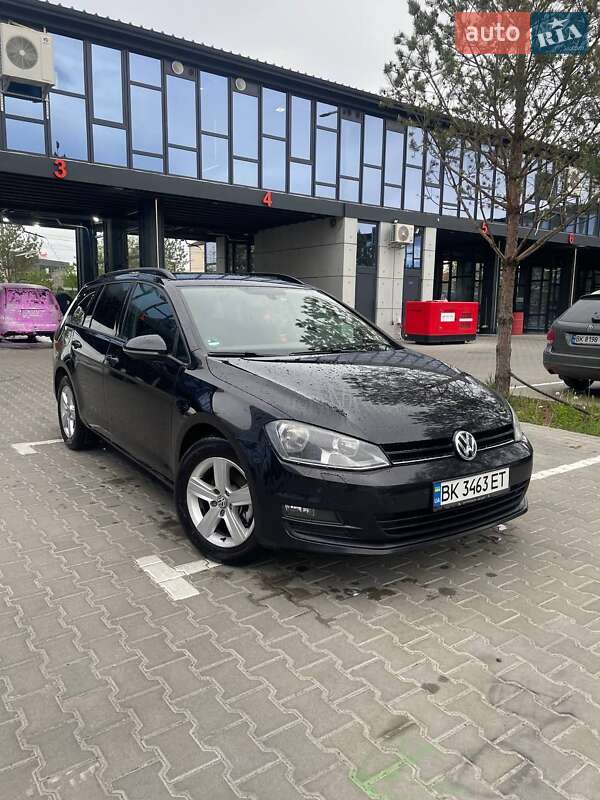 Универсал Volkswagen Golf 2013 в Сарнах