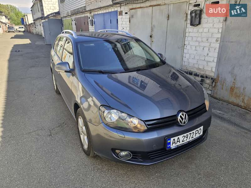 Универсал Volkswagen Golf 2011 в 