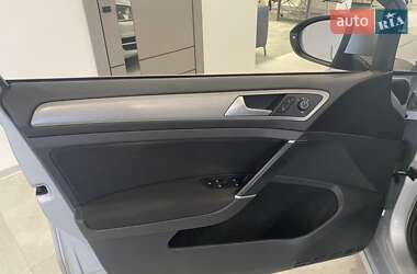 Універсал Volkswagen Golf 2015 в 