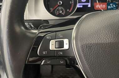 Універсал Volkswagen Golf 2015 в 