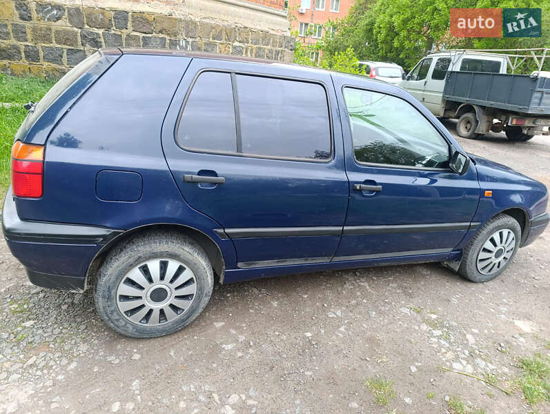 Хетчбек Volkswagen Golf 1994 в Хмельницькому