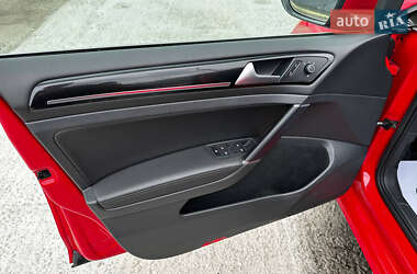 Универсал Volkswagen Golf 2015 в 