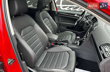 Универсал Volkswagen Golf 2015 в 