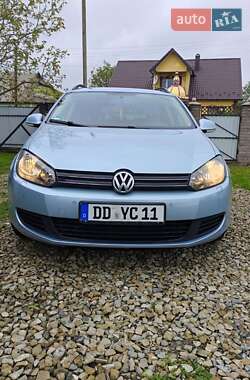 Універсал Volkswagen Golf 2010 в 