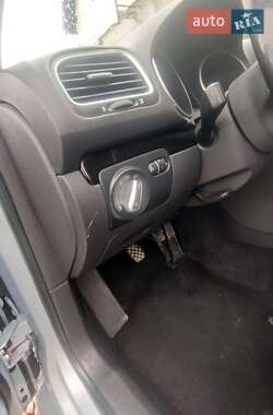 Універсал Volkswagen Golf 2010 в 