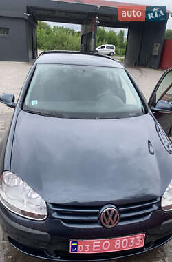 Хэтчбек Volkswagen Golf 2005 в Бродах