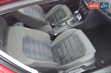 Хетчбек Volkswagen Golf 2015 в 