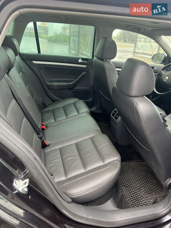 Универсал Volkswagen Golf 2008 в Коломые