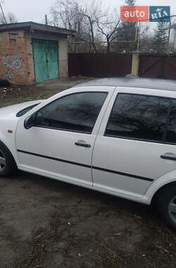 Хетчбек Volkswagen Golf 1998 в 