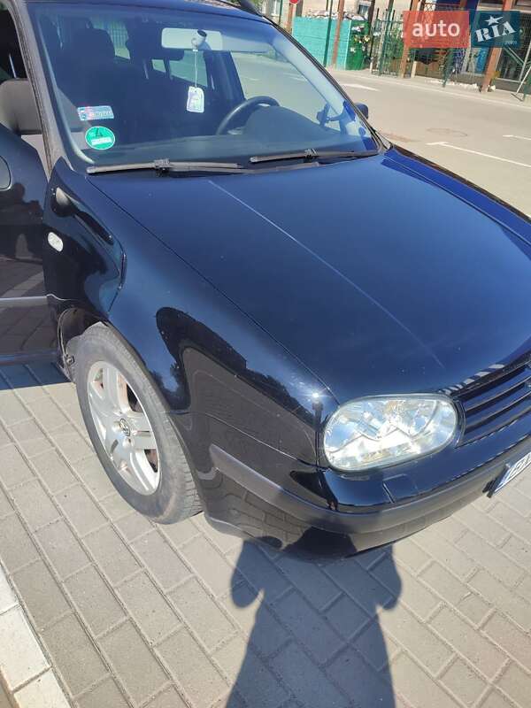 Volkswagen Golf 2002