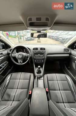 Універсал Volkswagen Golf 2012 в 