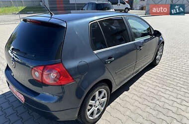 Хетчбек Volkswagen Golf 2006 в 