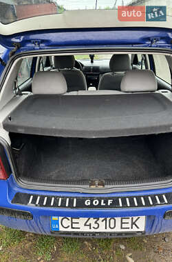 Хэтчбек Volkswagen Golf 2000 в 