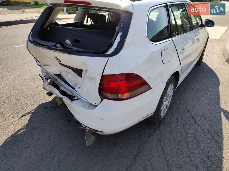 Універсал Volkswagen Golf 2011 в Костопілі