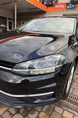 Універсал Volkswagen Golf 2020 в 