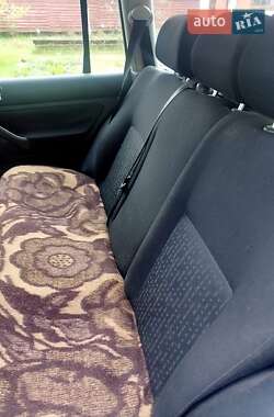 Универсал Volkswagen Golf 2004 в Чернигове