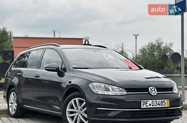 Універсал Volkswagen Golf 2020 в 