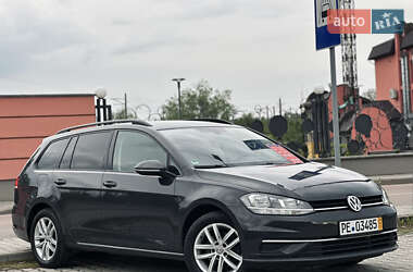 Універсал Volkswagen Golf 2020 в 