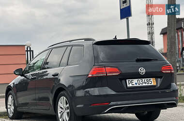 Універсал Volkswagen Golf 2020 в 