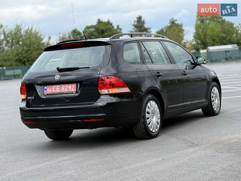 Універсал Volkswagen Golf 2009 в Вінниці